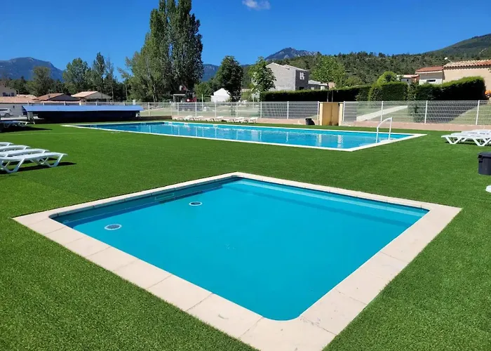 Village de vacances Les Roses 49 Castellane